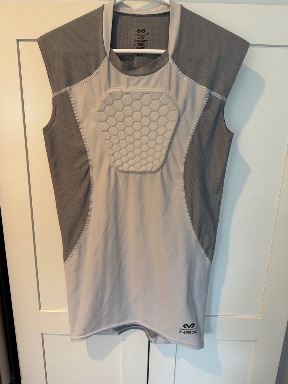 Men's small Mcdavid hex Sleeveless sternum shirt